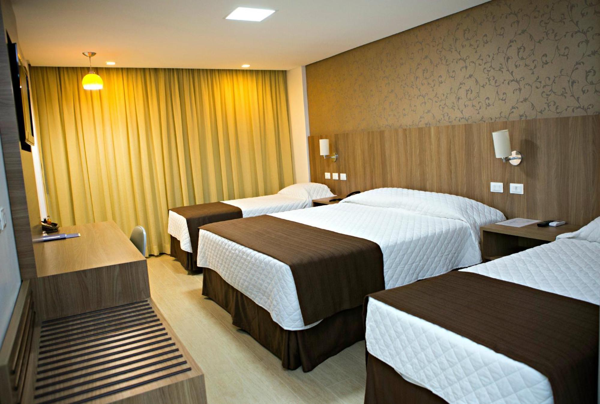 Foz Presidente Comfort Hotel Фос-ду-Іґуасу Екстер'єр фото