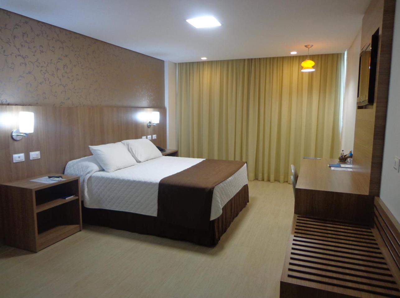 Foz Presidente Comfort Hotel Фос-ду-Іґуасу Екстер'єр фото