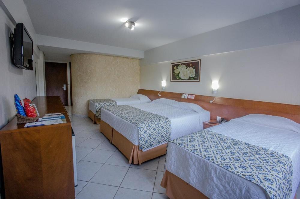 Foz Presidente Comfort Hotel Фос-ду-Іґуасу Екстер'єр фото