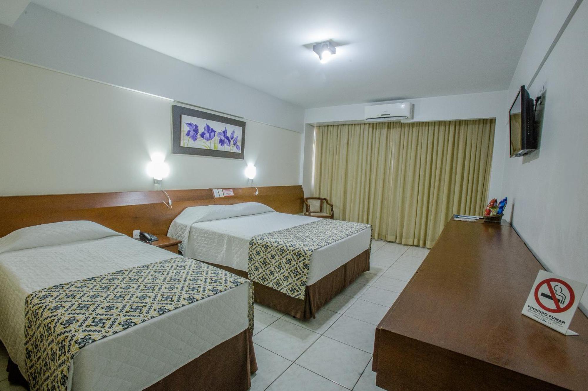 Foz Presidente Comfort Hotel Фос-ду-Іґуасу Екстер'єр фото
